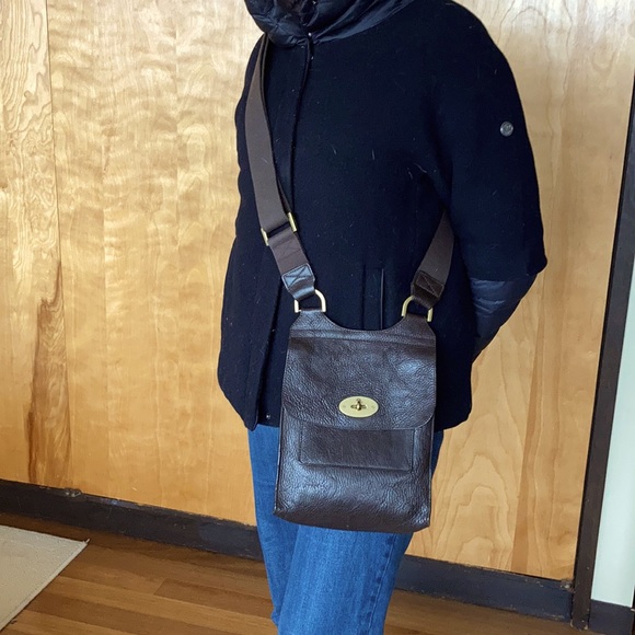 Leather Mulberry Manbag - Picture 3 of 3